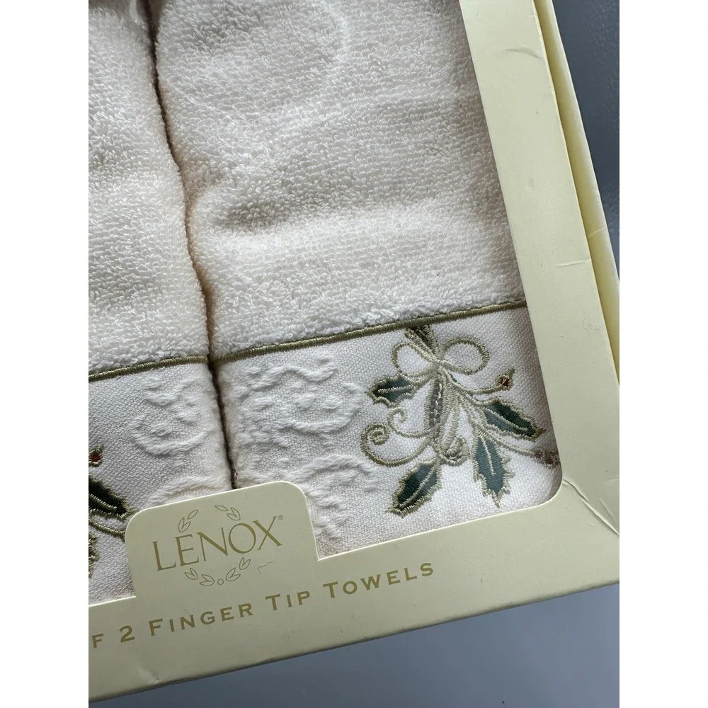 Lenox Set of‎ 2 Ribbon & Holly Finger Tip Towels Ivory NEW